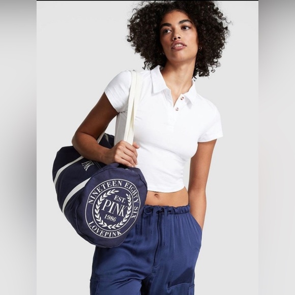 NEW VS PINK Weekender Duffle Gym Bag in Navy - Picture 9 of 12